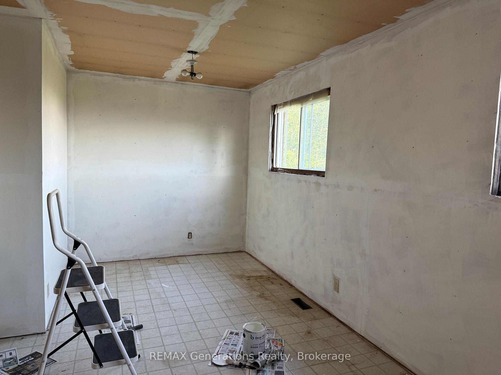 Photo 12 of 6071 Hwy 61, Neebing, Crooks — HOMEH