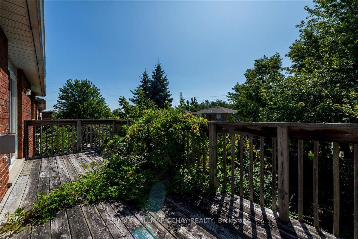 Photo 10 of 245 Pringle Drive, Barrie, Edgehill Drive — HOMEH