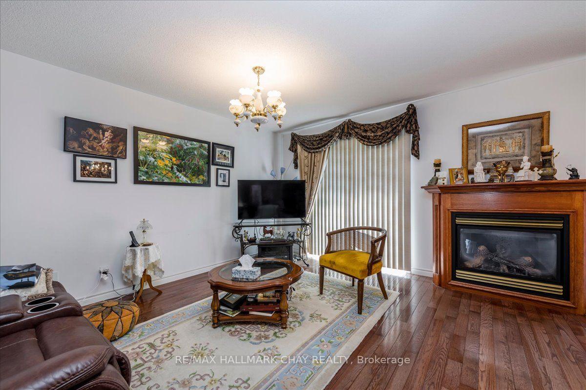 Photo 12 of 245 Pringle Drive, Barrie, Edgehill Drive — HOMEH
