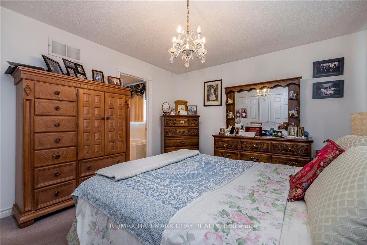 Photo 14 of 245 Pringle Drive, Barrie, Edgehill Drive — HOMEH