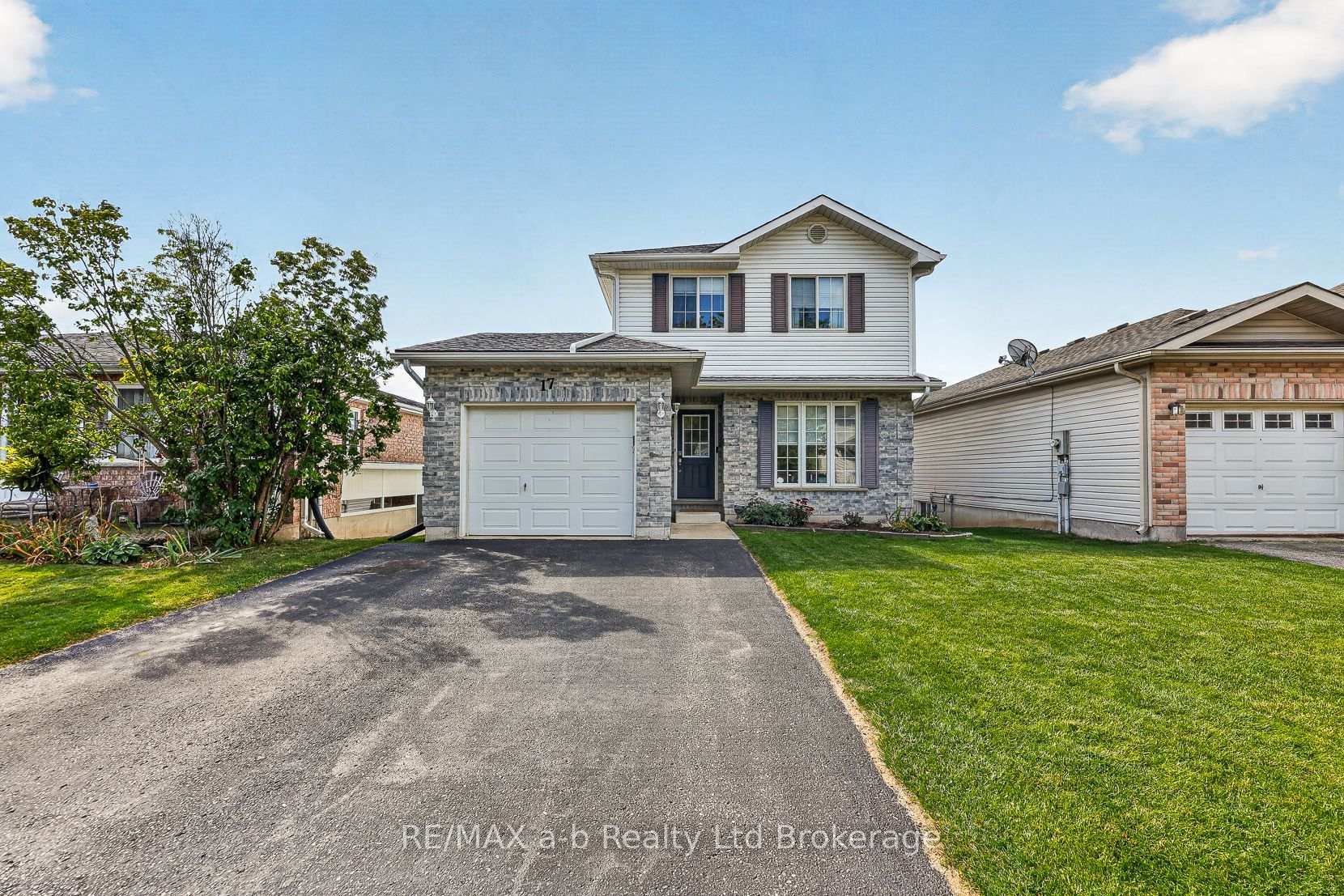 Photo 3 of 17 Rossiter Road, Ingersoll, Ingersoll - South — HOMEH