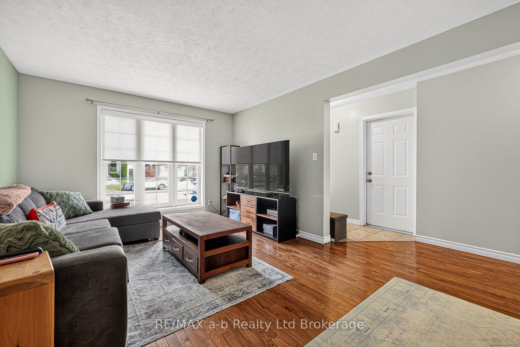 Photo 20 of 17 Rossiter Road, Ingersoll, Ingersoll - South — HOMEH