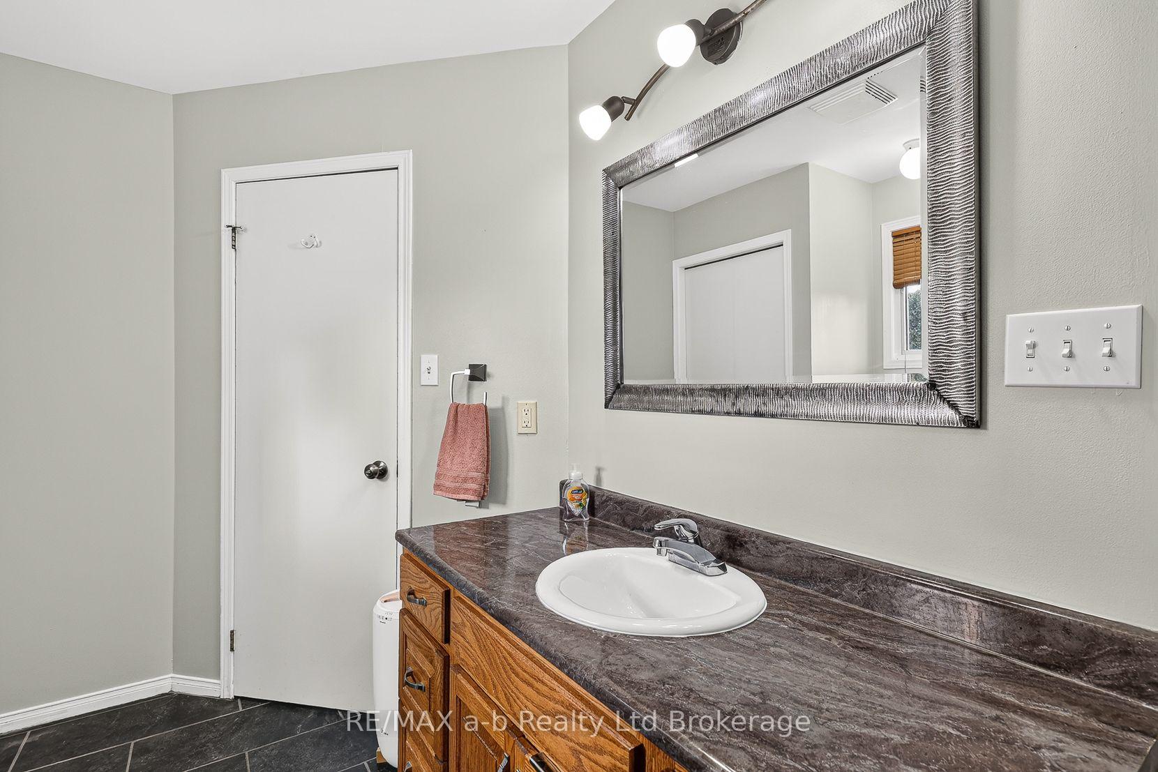Photo 34 of 17 Rossiter Road, Ingersoll, Ingersoll - South — HOMEH