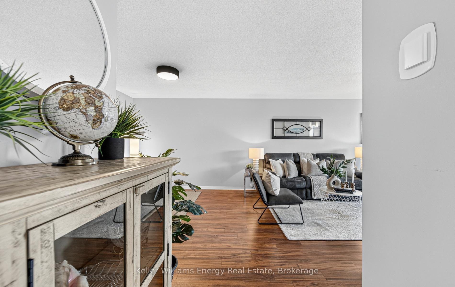 Photo 7 of Unit 308, 360 Watson Street W, Whitby, Port Whitby — HOMEH