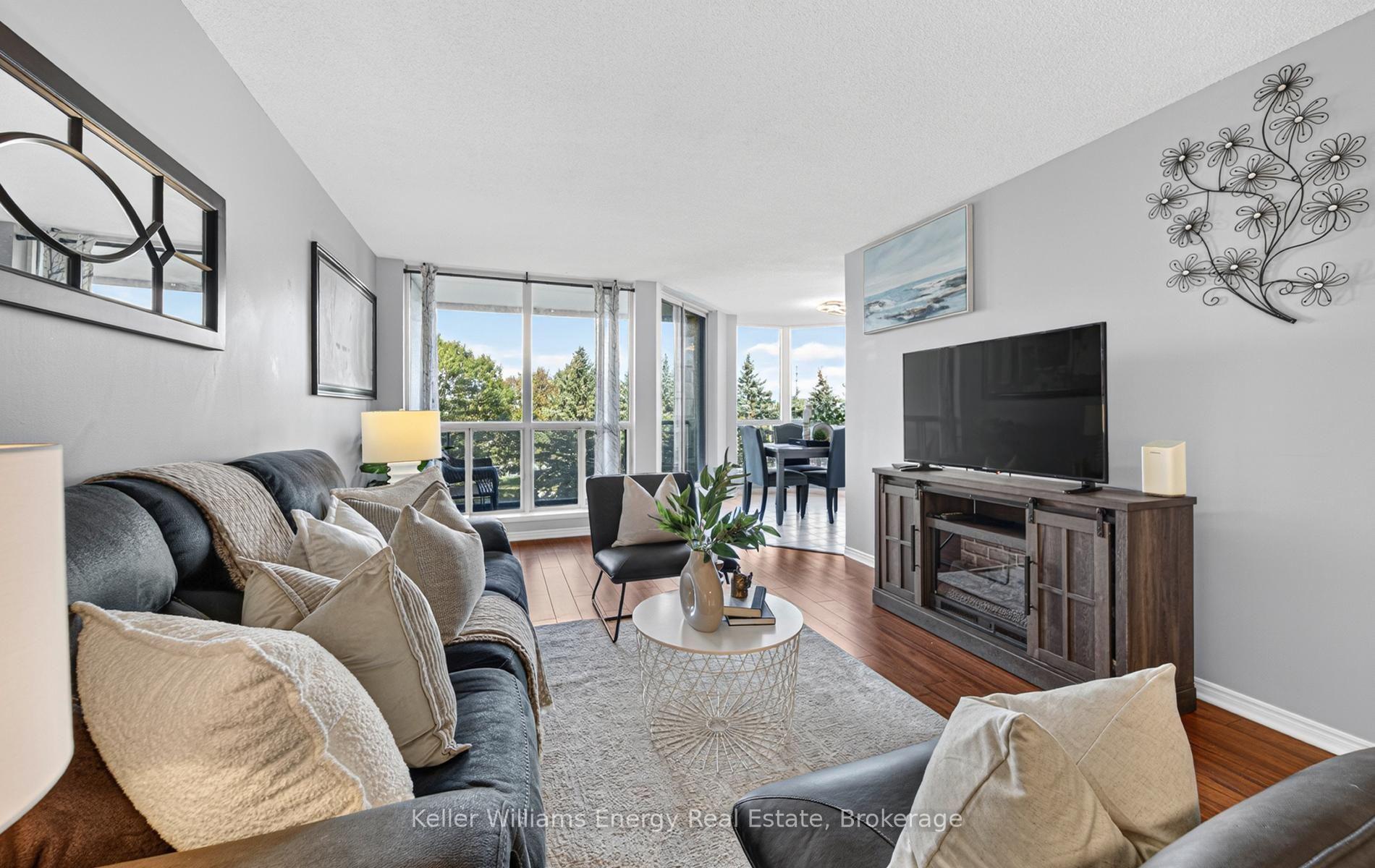 Photo 11 of Unit 308, 360 Watson Street W, Whitby, Port Whitby — HOMEH