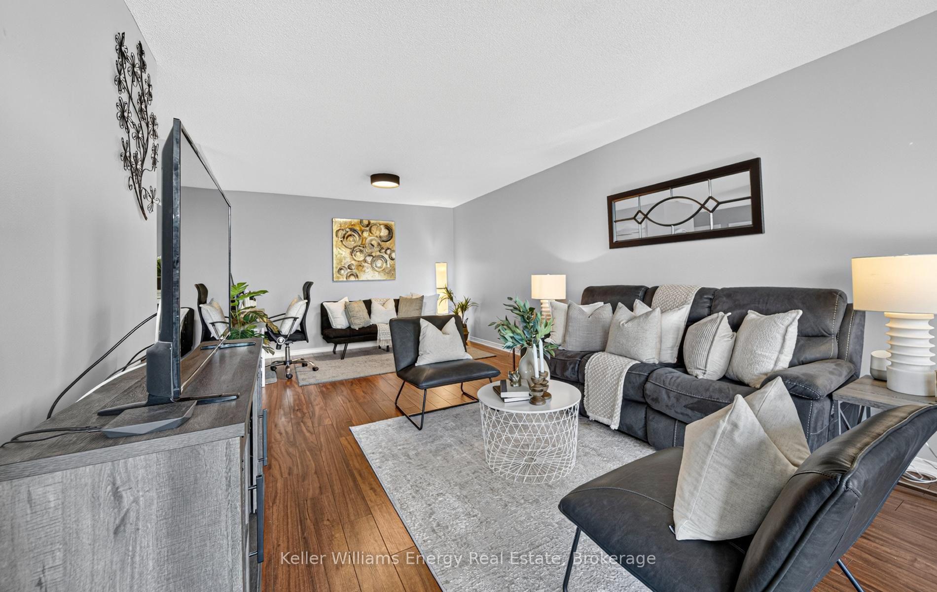 Photo 13 of Unit 308, 360 Watson Street W, Whitby, Port Whitby — HOMEH