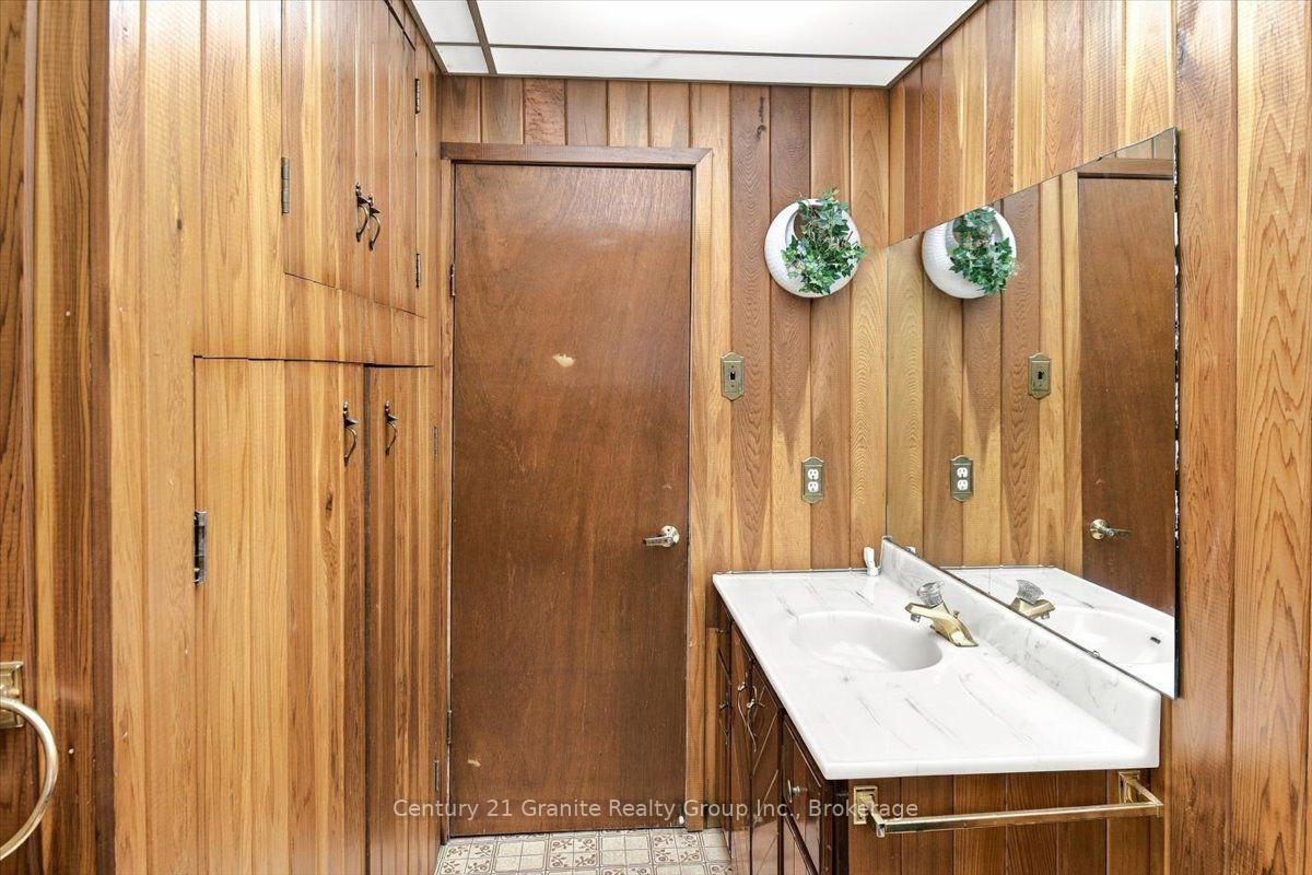 Photo 19 of 354 Forestview Road N, Hastings Highlands, Herschel Ward — HOMEH