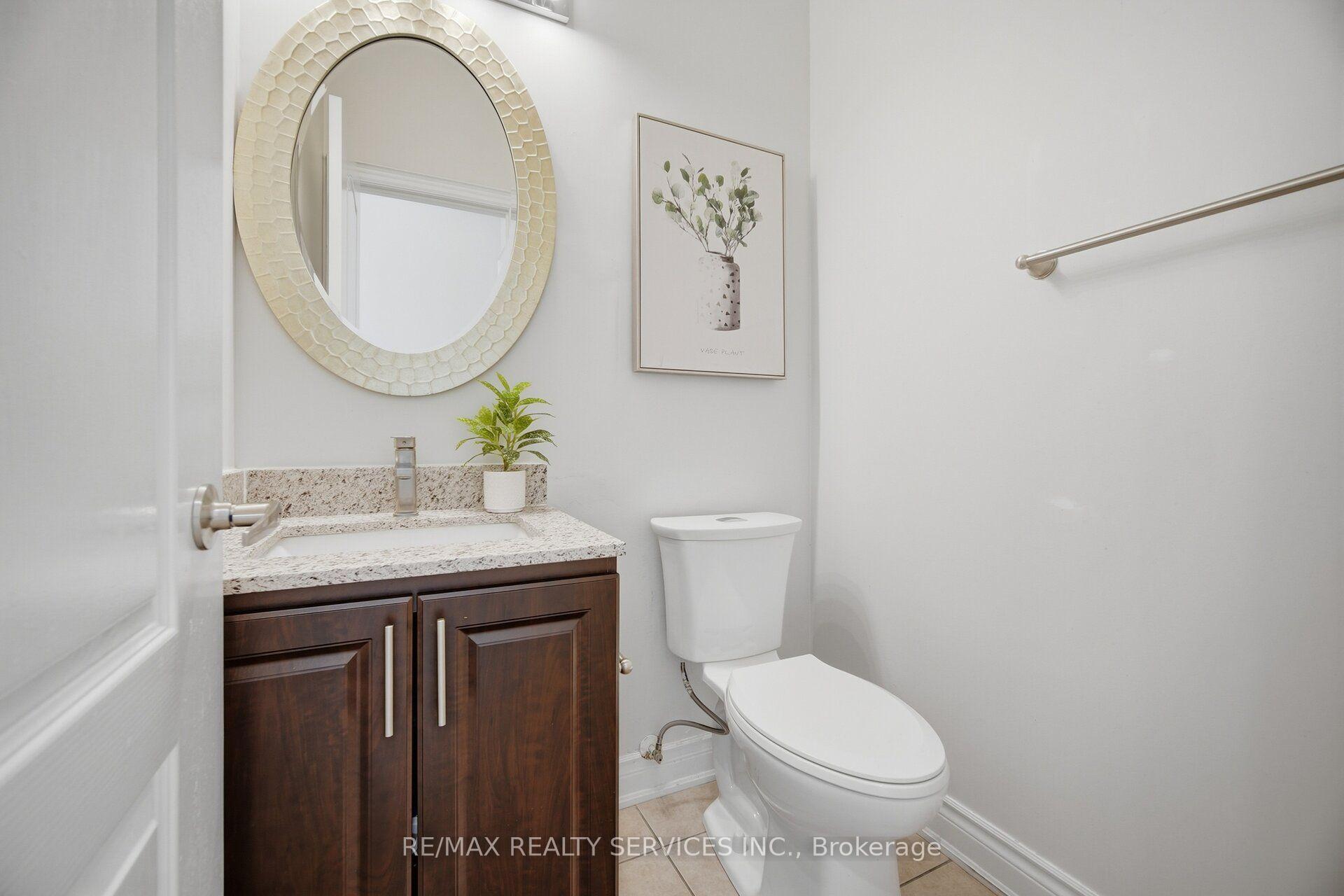Photo 21 of 68 Southlake Boulevard, Brampton, Madoc — HOMEH