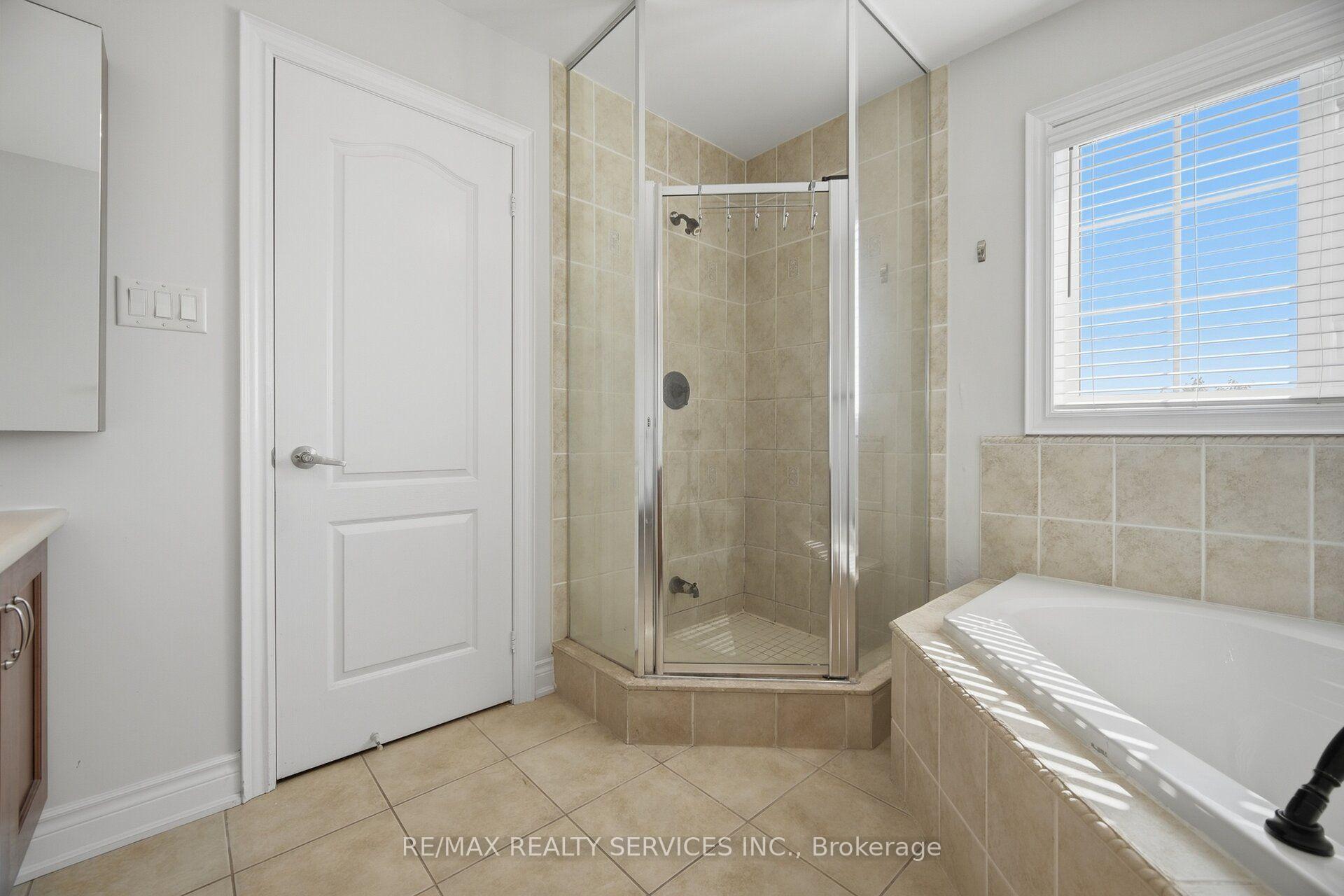 Photo 30 of 68 Southlake Boulevard, Brampton, Madoc — HOMEH