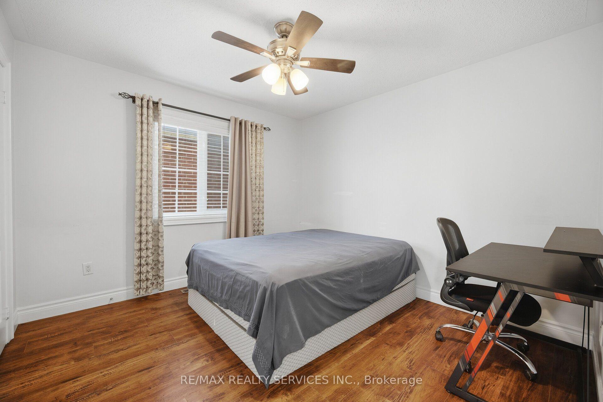 Photo 35 of 68 Southlake Boulevard, Brampton, Madoc — HOMEH