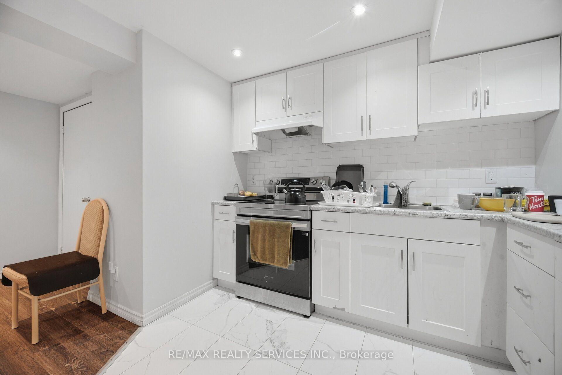 Photo 41 of 68 Southlake Boulevard, Brampton, Madoc — HOMEH