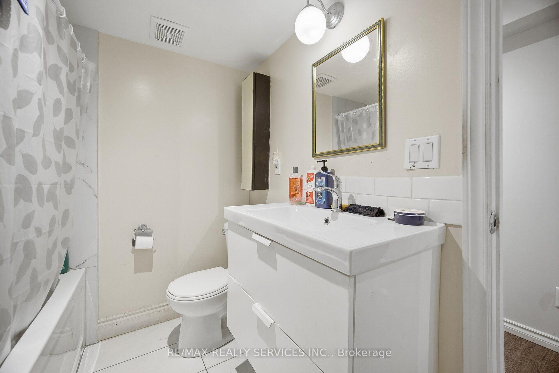 Photo 45 of 68 Southlake Boulevard, Brampton, Madoc — HOMEH