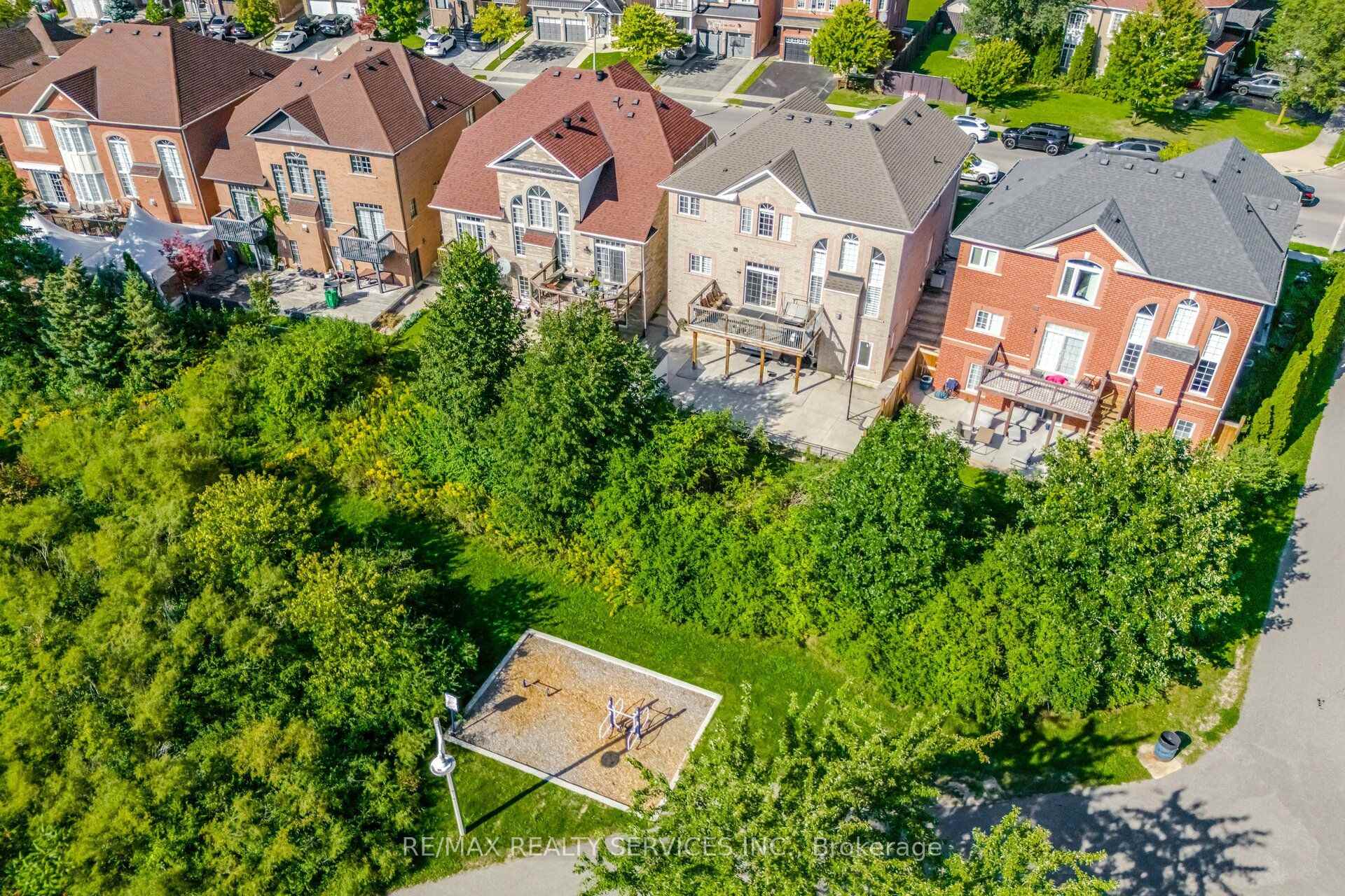 Photo 49 of 68 Southlake Boulevard, Brampton, Madoc — HOMEH