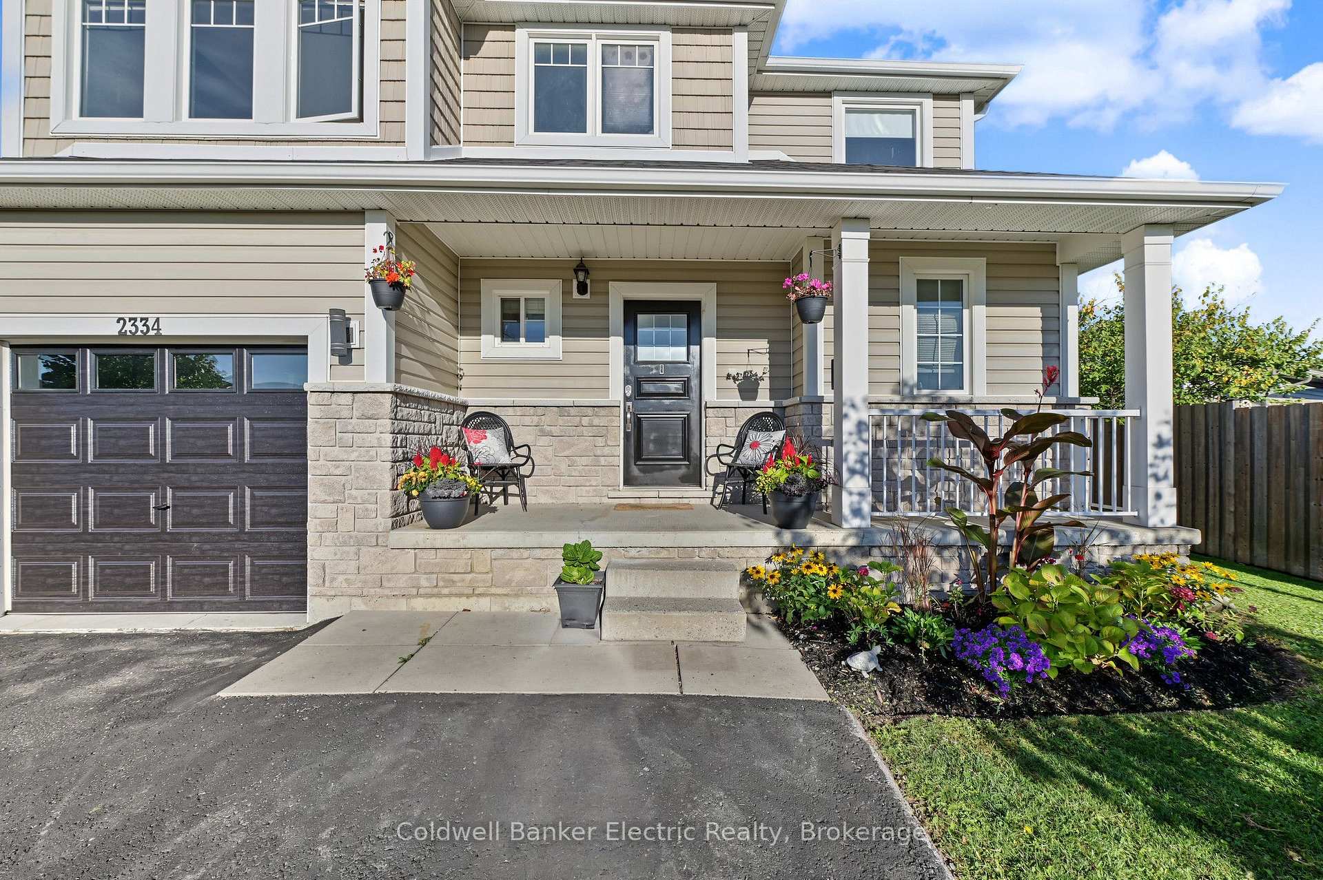 Photo 3 of 2334 Marsdale Drive, Peterborough, Ashburnham Ward 4 — HOMEH