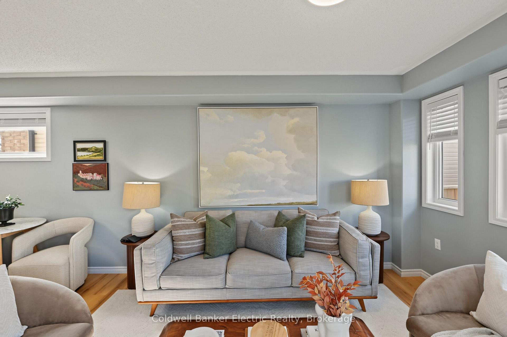 Photo 11 of 2334 Marsdale Drive, Peterborough, Ashburnham Ward 4 — HOMEH