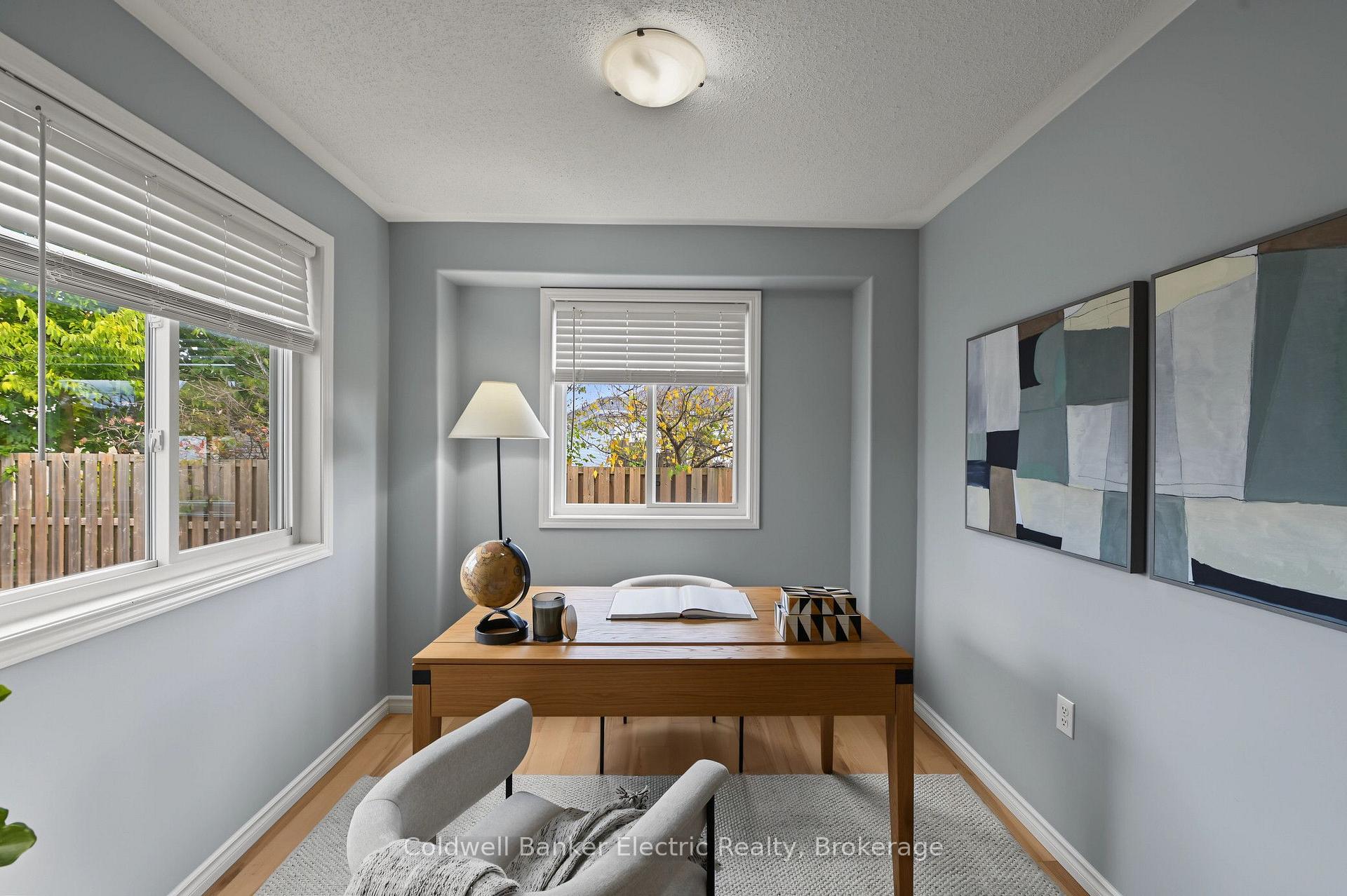 Photo 15 of 2334 Marsdale Drive, Peterborough, Ashburnham Ward 4 — HOMEH