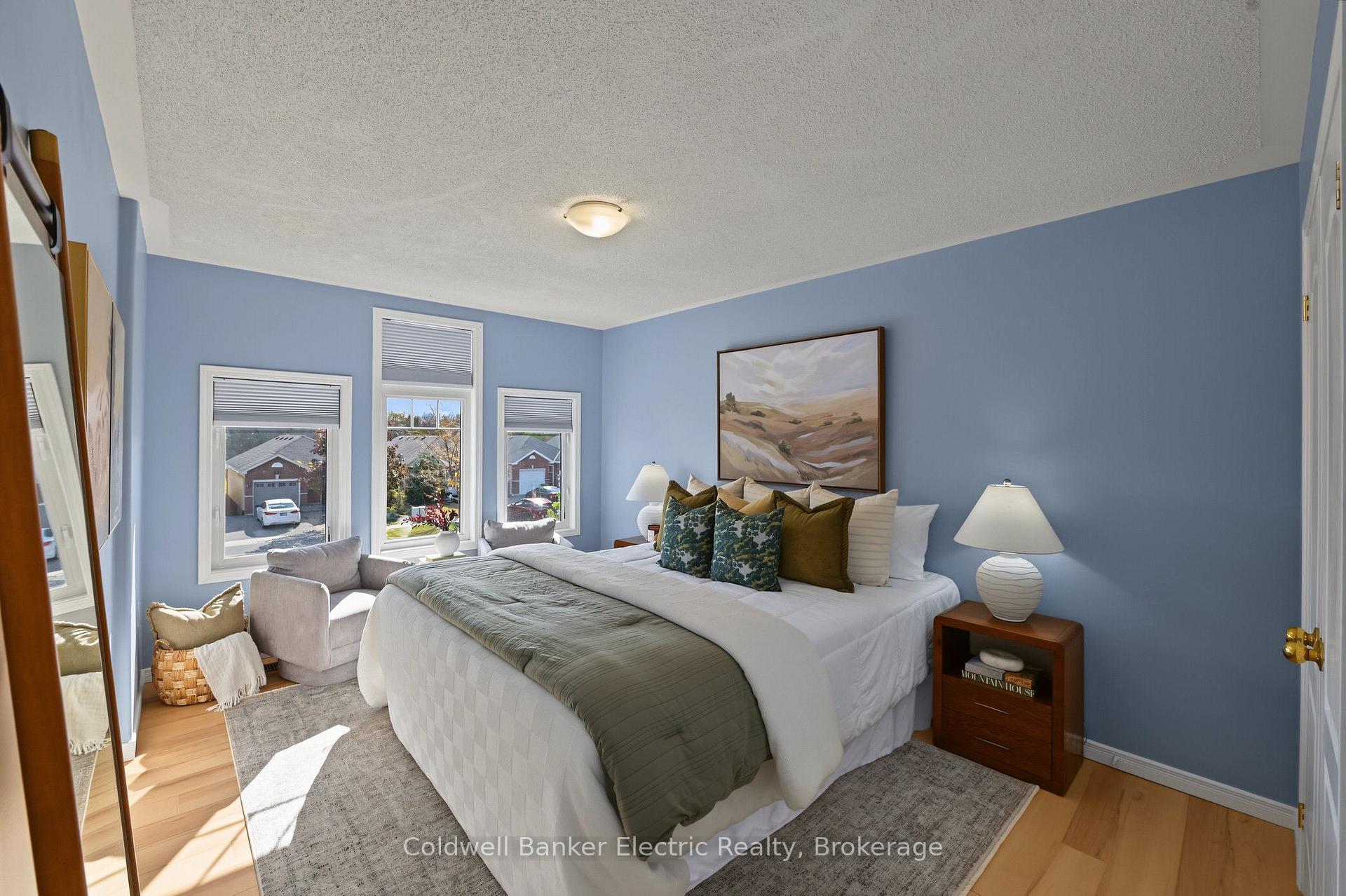 Photo 23 of 2334 Marsdale Drive, Peterborough, Ashburnham Ward 4 — HOMEH