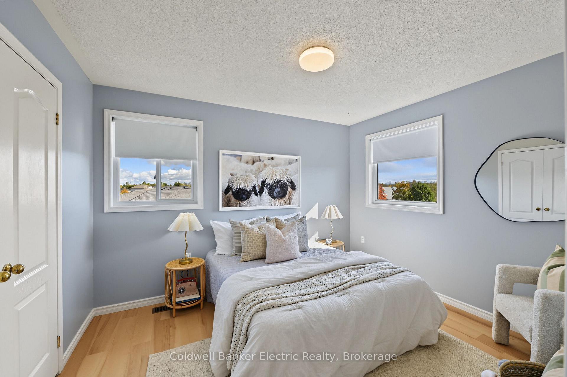 Photo 25 of 2334 Marsdale Drive, Peterborough, Ashburnham Ward 4 — HOMEH