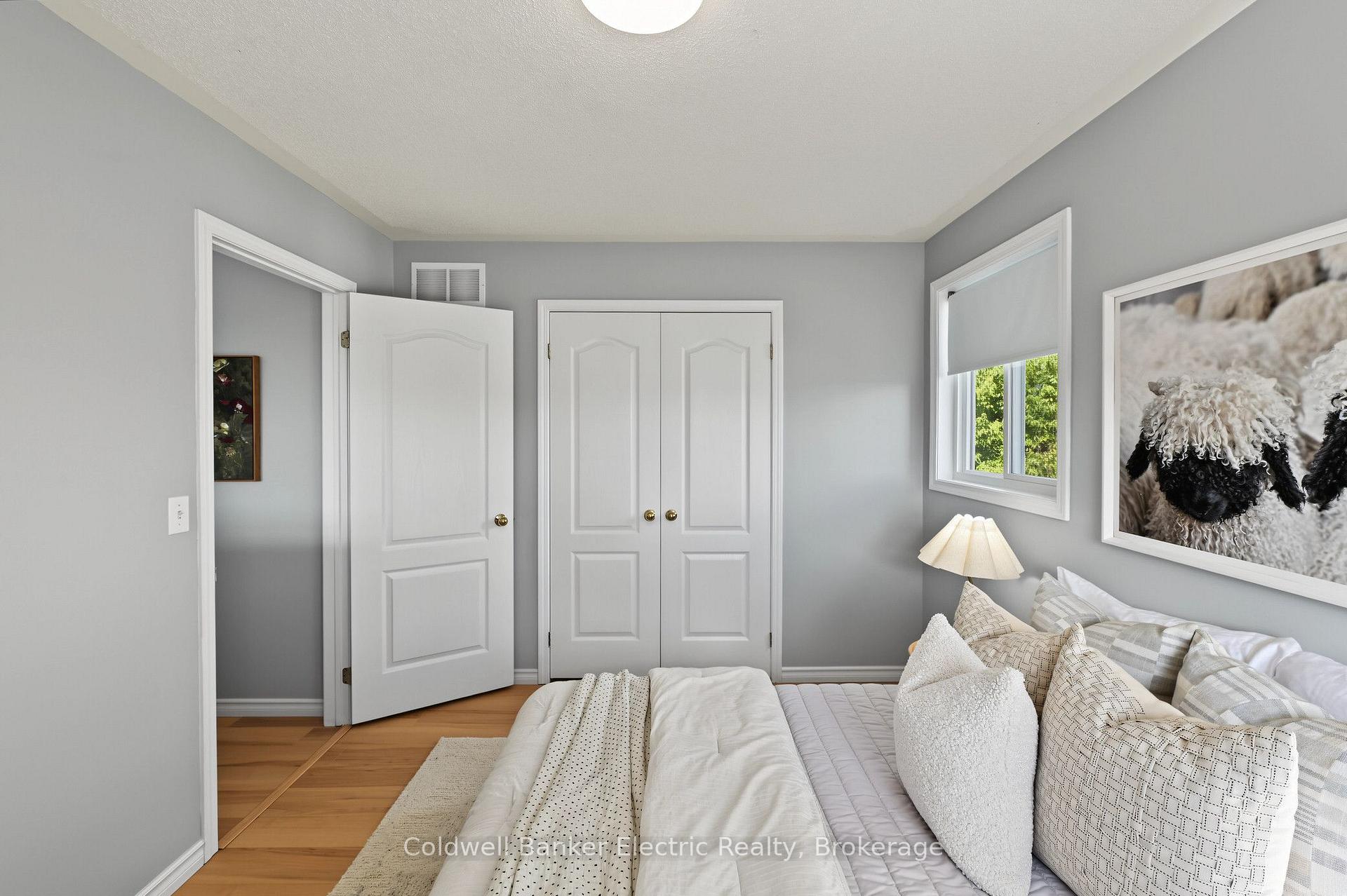 Photo 26 of 2334 Marsdale Drive, Peterborough, Ashburnham Ward 4 — HOMEH