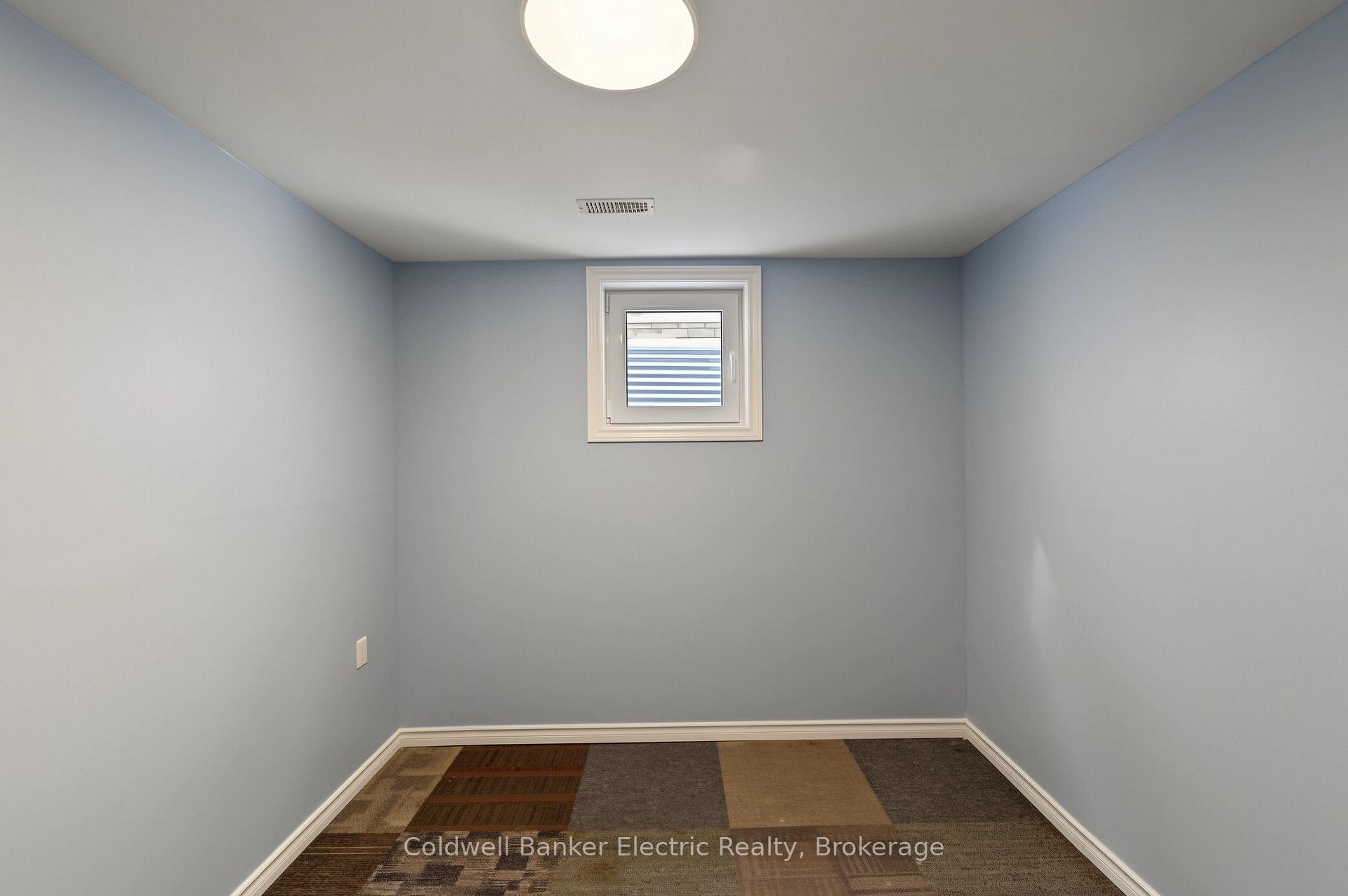 Photo 28 of 2334 Marsdale Drive, Peterborough, Ashburnham Ward 4 — HOMEH