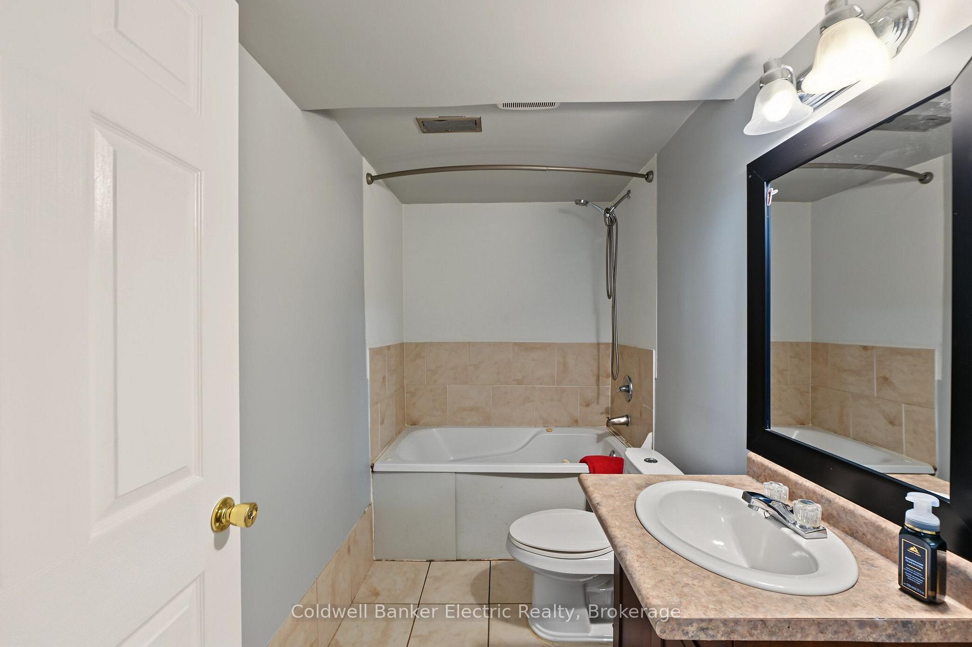 Photo 32 of 2334 Marsdale Drive, Peterborough, Ashburnham Ward 4 — HOMEH