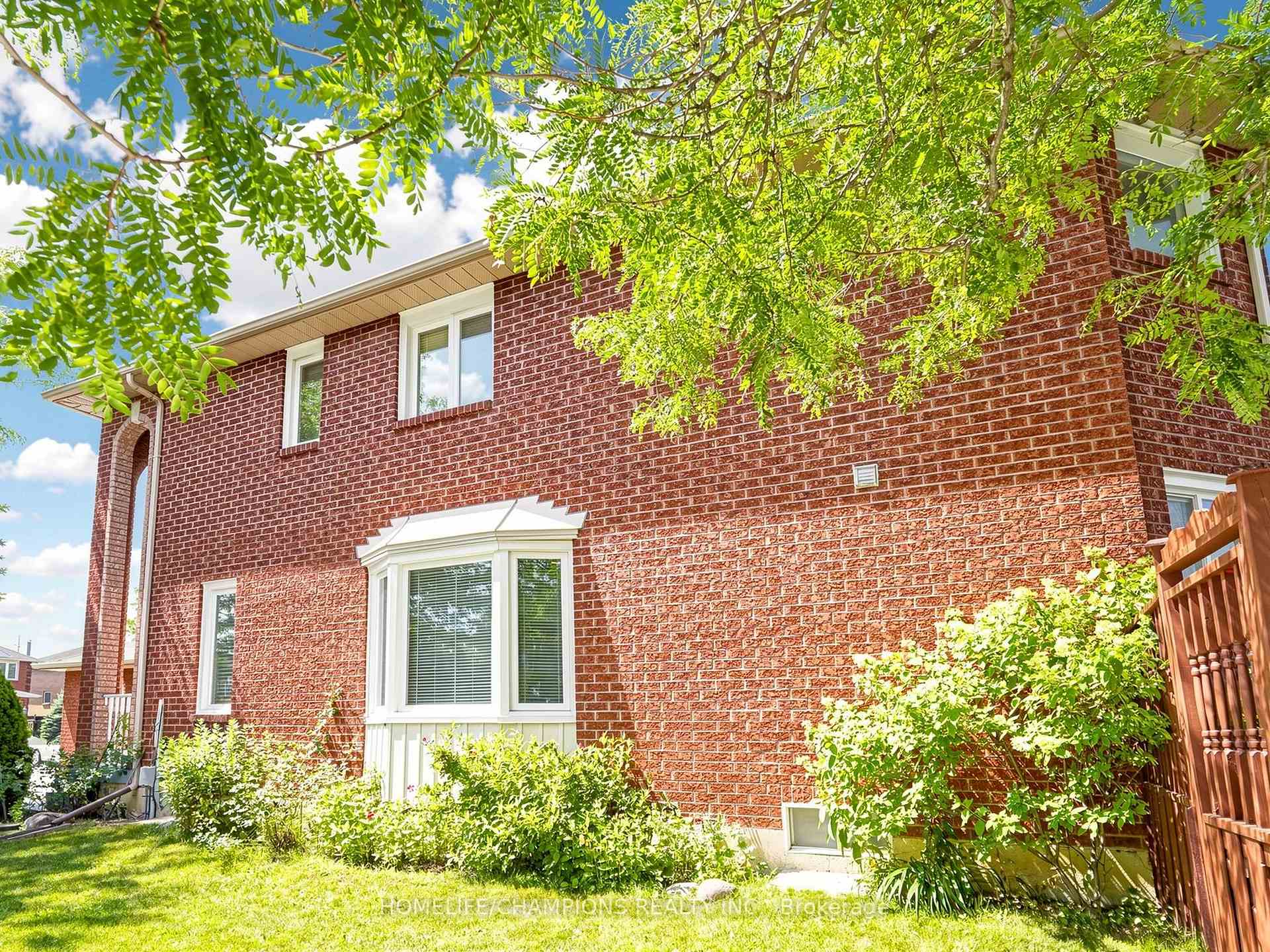 Photo 3 of 1622 Sandhurst Crescent, Pickering, Highbush — HOMEH