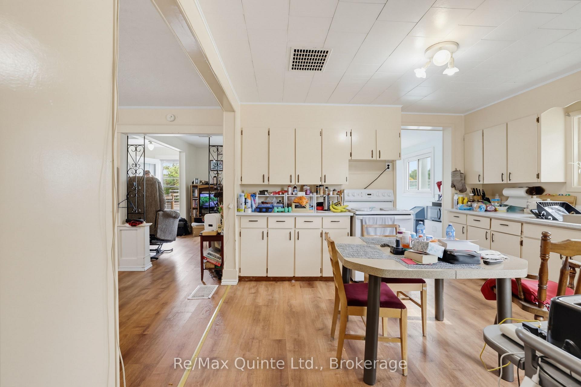 Photo 27 of 84 Moira Street E, Belleville, Belleville Ward — HOMEH