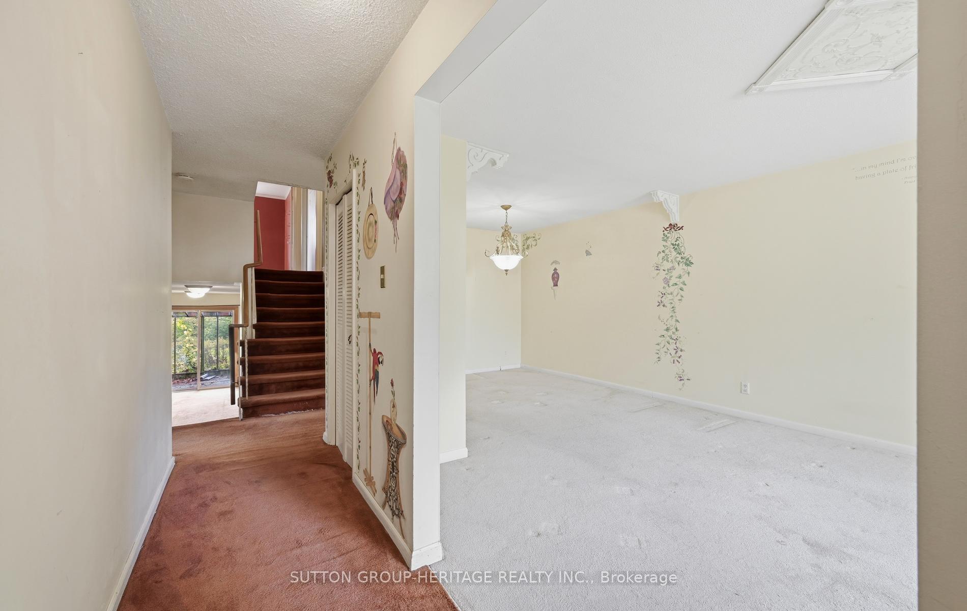 Photo 4 of 131 Darlingside Drive, Scarborough, West Hill — HOMEH