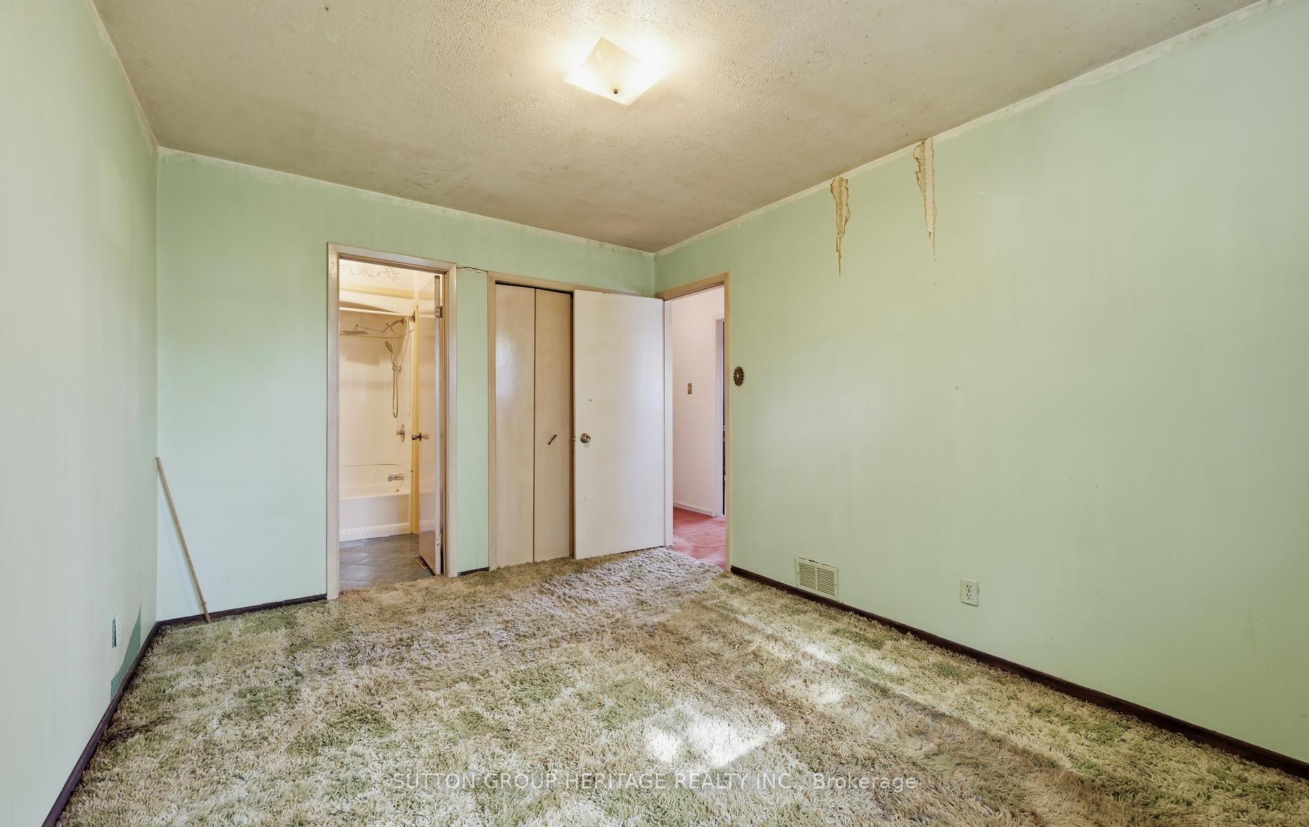 Photo 13 of 131 Darlingside Drive, Scarborough, West Hill — HOMEH