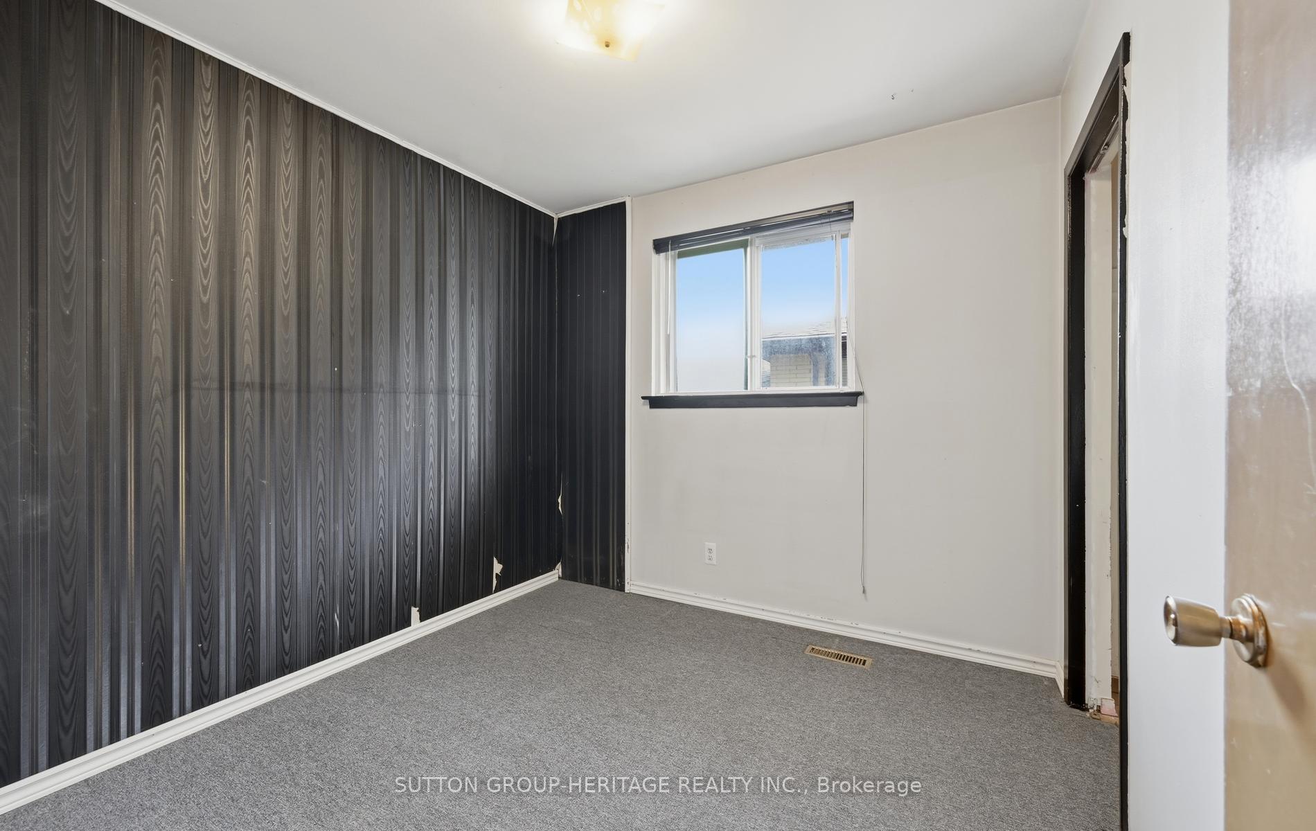 Photo 17 of 131 Darlingside Drive, Scarborough, West Hill — HOMEH