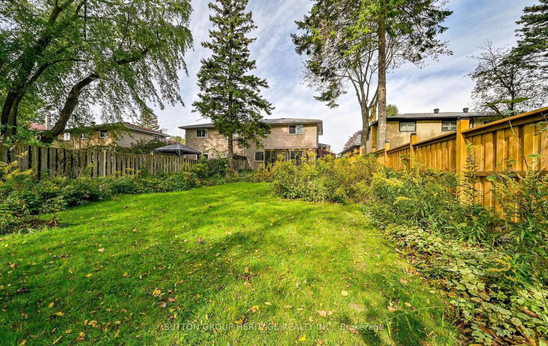 Photo 35 of 131 Darlingside Drive, Scarborough, West Hill — HOMEH