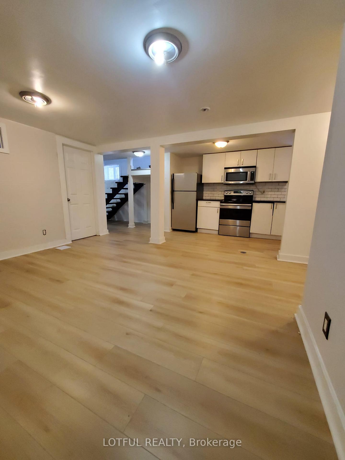 Photo 5 of Unit 3, 1107 Aldea Avenue, Ottawa, Billings Bridge — HOMEH