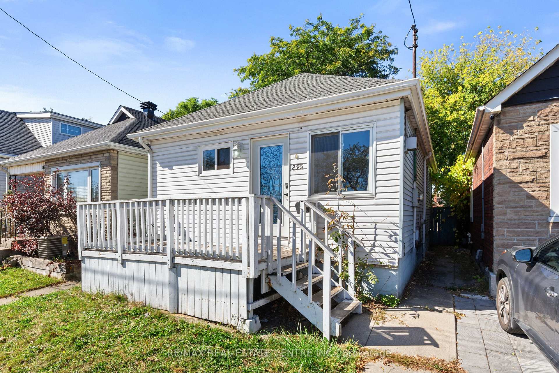 Photo 2 of 295 Strathearn Avenue, Hamilton, Homeside — HOMEH