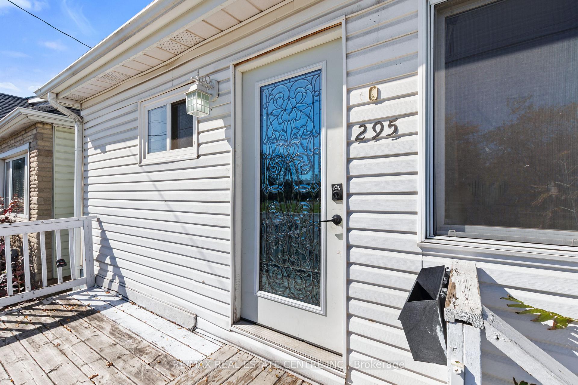 Photo 3 of 295 Strathearn Avenue, Hamilton, Homeside — HOMEH