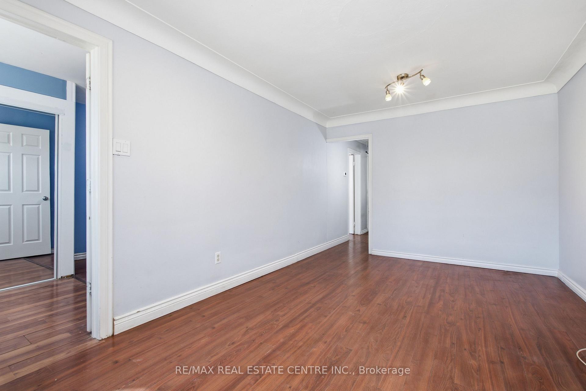 Photo 6 of 295 Strathearn Avenue, Hamilton, Homeside — HOMEH