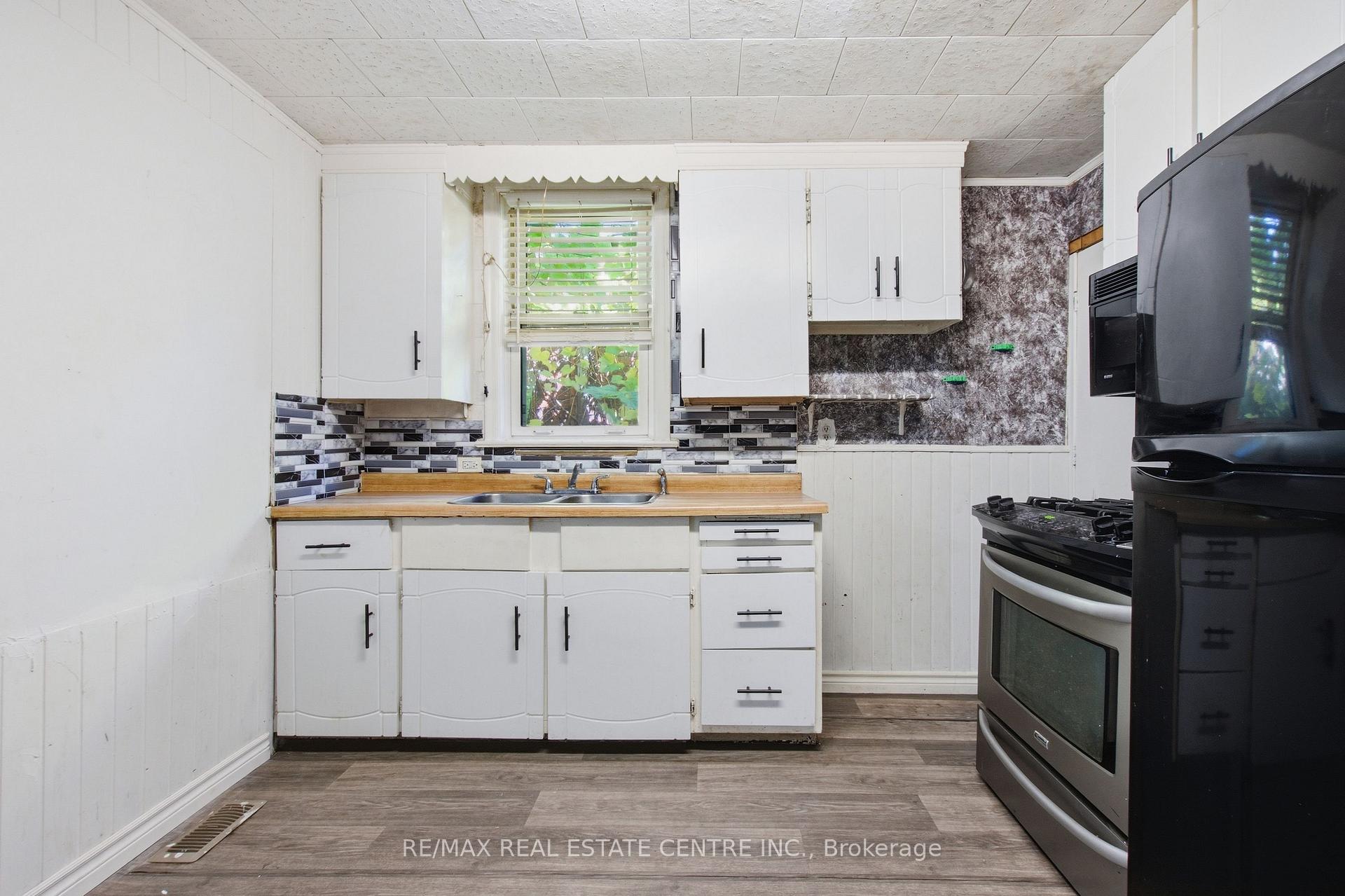 Photo 15 of 295 Strathearn Avenue, Hamilton, Homeside — HOMEH