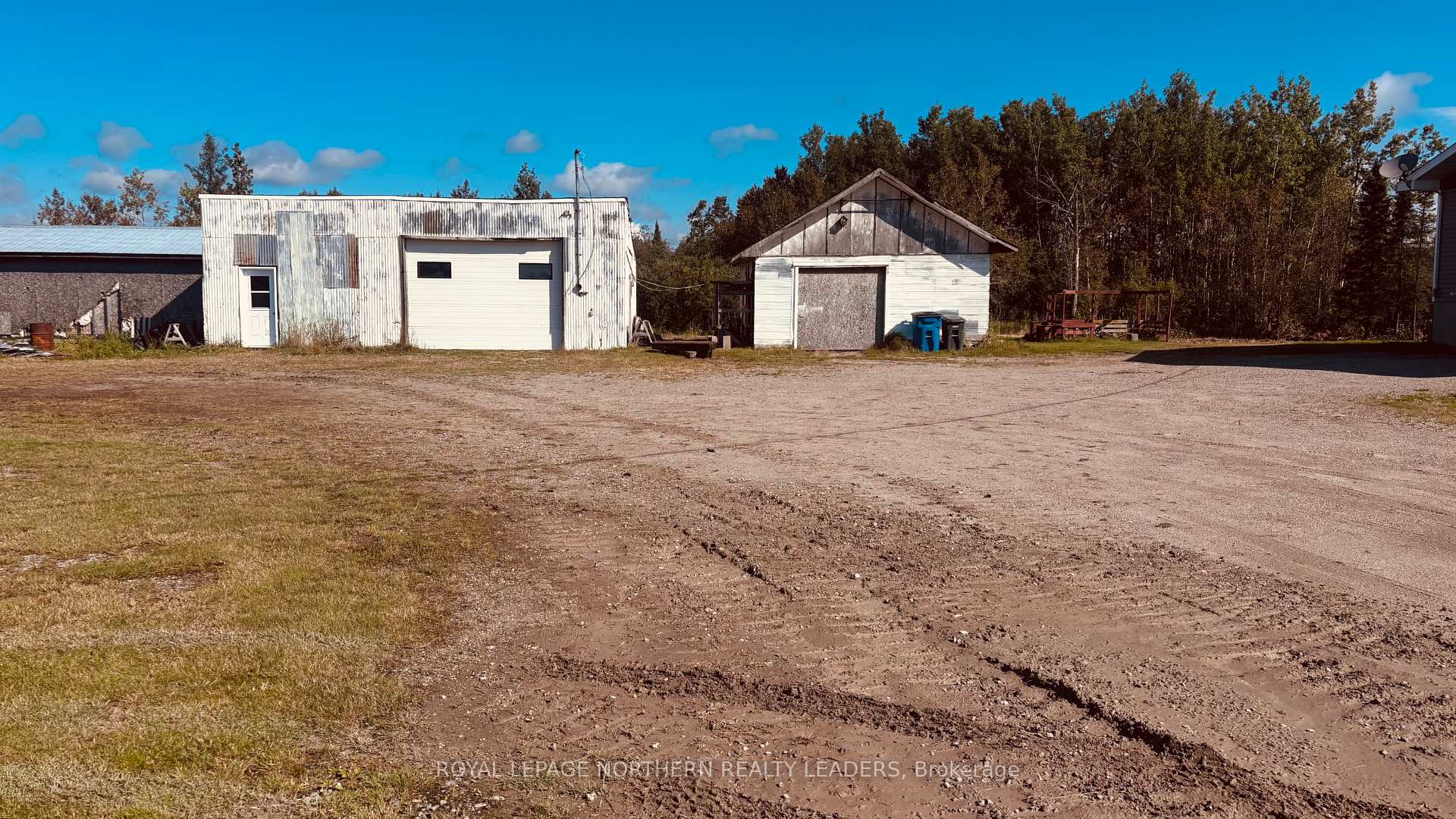 Photo 12 of 19 Nahma Road, Cochrane — HOMEH