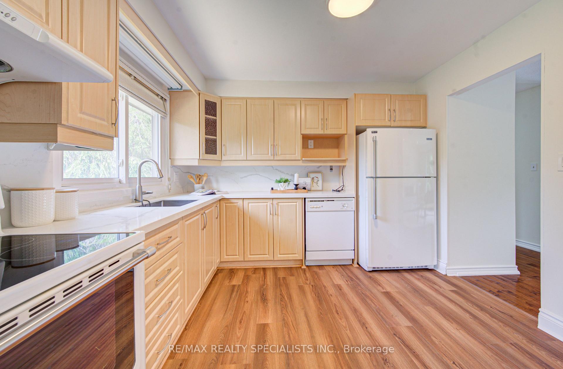 Photo 11 of 2485 Council Ring Road, Mississauga, Erin Mills — HOMEH