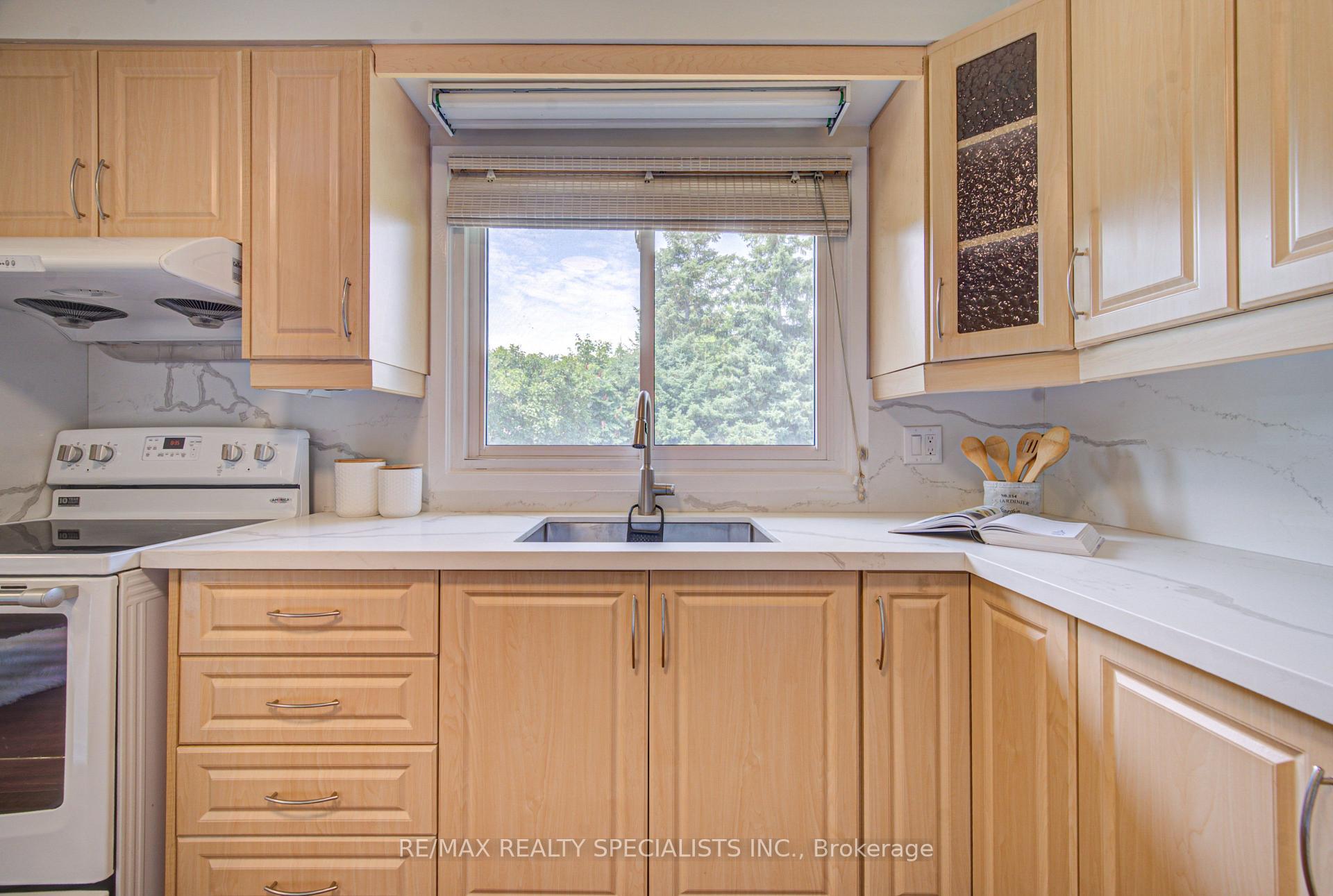 Photo 15 of 2485 Council Ring Road, Mississauga, Erin Mills — HOMEH