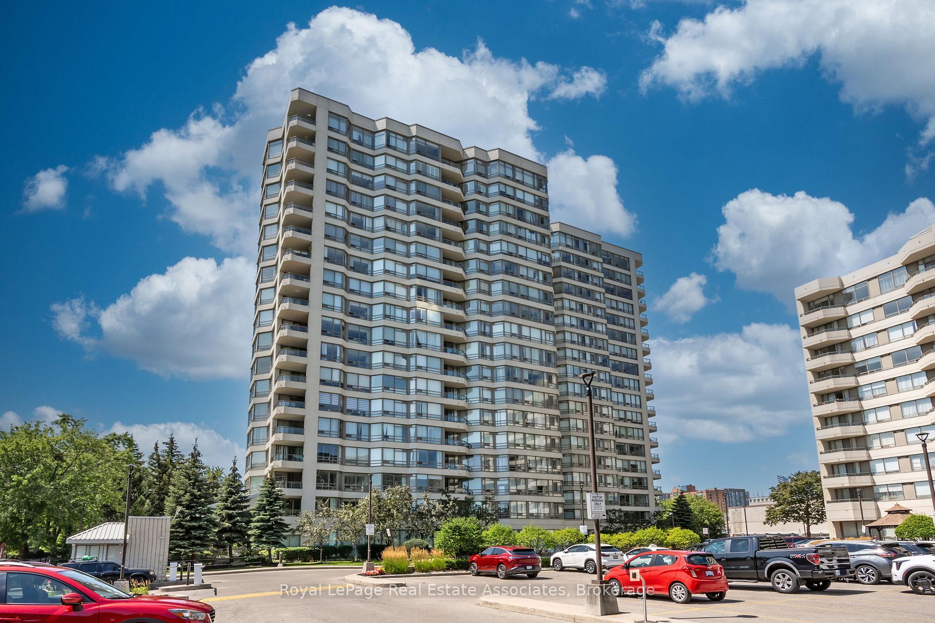 Photo of Unit 1611, 75 King Street E