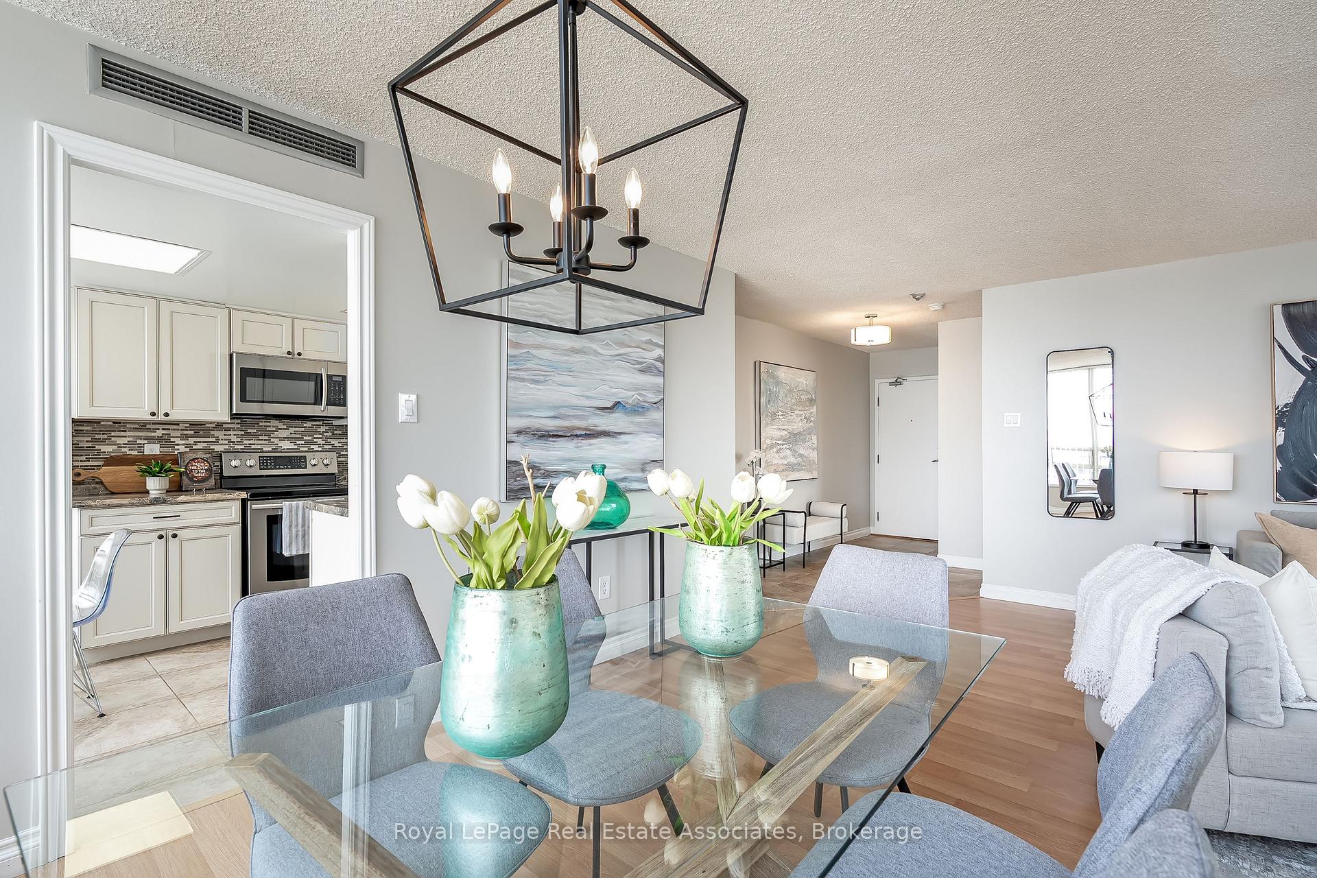 Photo 15 of Unit 1611, 75 King Street E, Mississauga, Cooksville — HOMEH