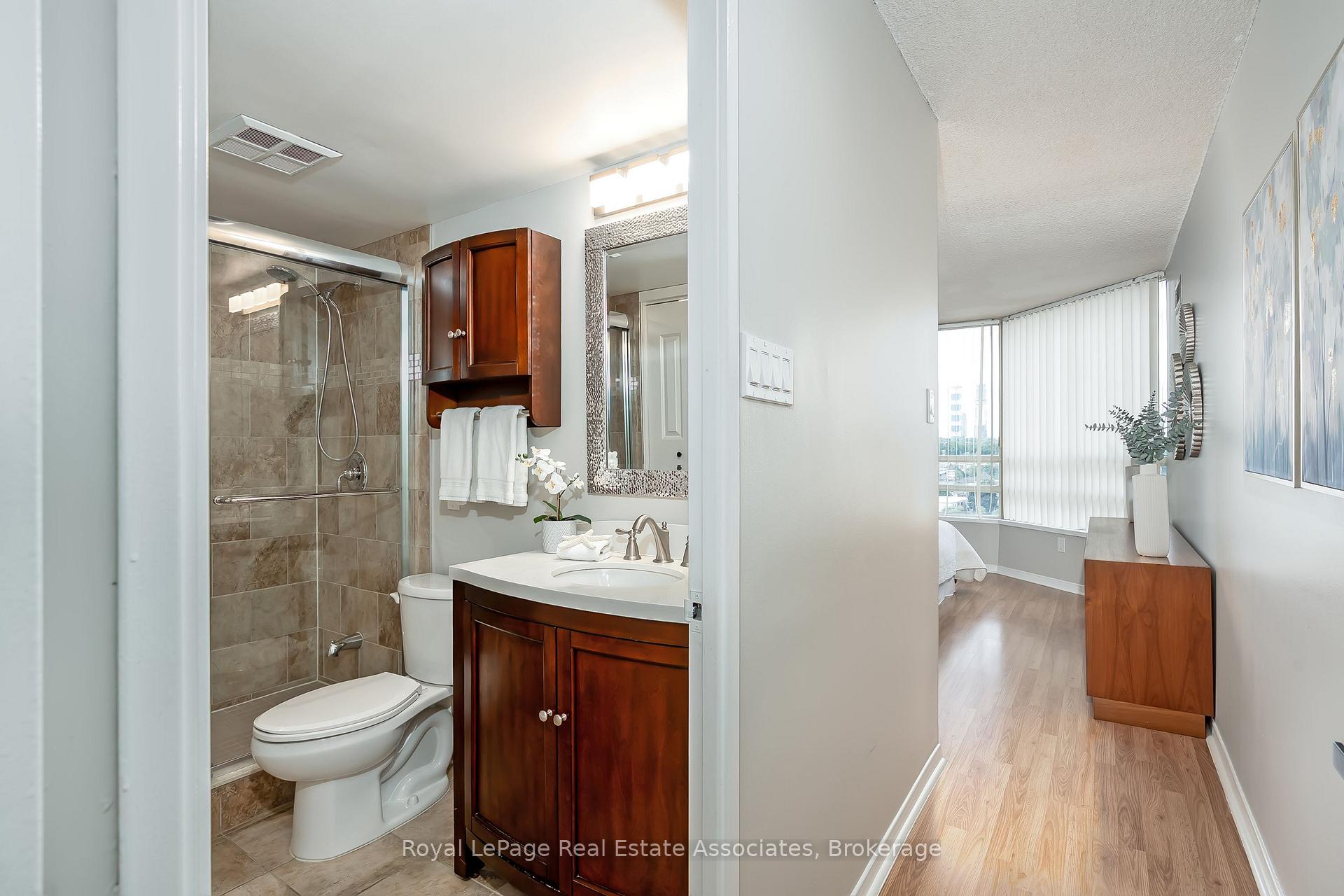 Photo 21 of Unit 1611, 75 King Street E, Mississauga, Cooksville — HOMEH