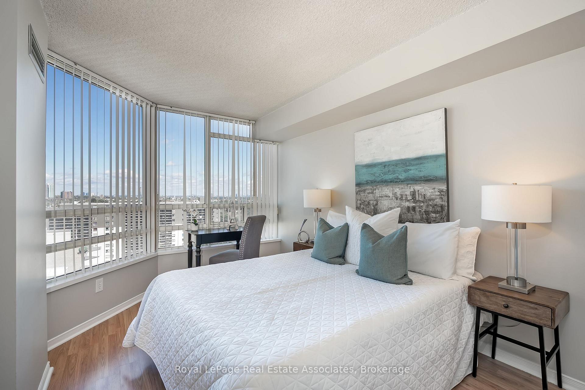 Photo 27 of Unit 1611, 75 King Street E, Mississauga, Cooksville — HOMEH