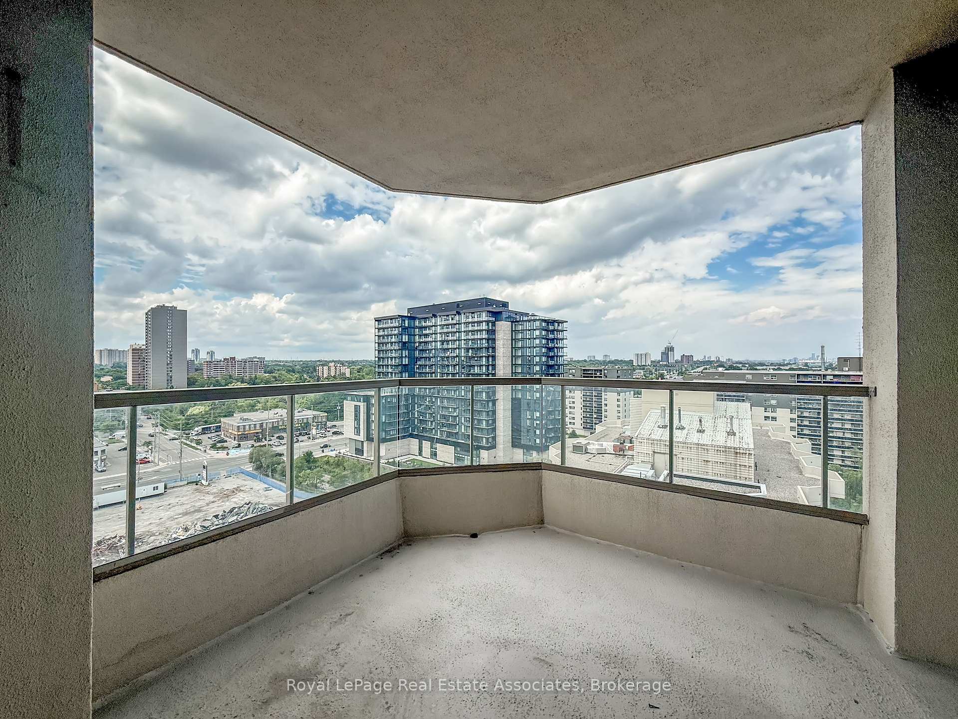 Photo 30 of Unit 1611, 75 King Street E, Mississauga, Cooksville — HOMEH