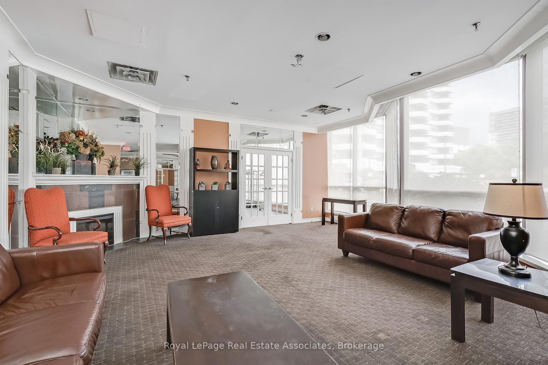 Photo 44 of Unit 1611, 75 King Street E, Mississauga, Cooksville — HOMEH