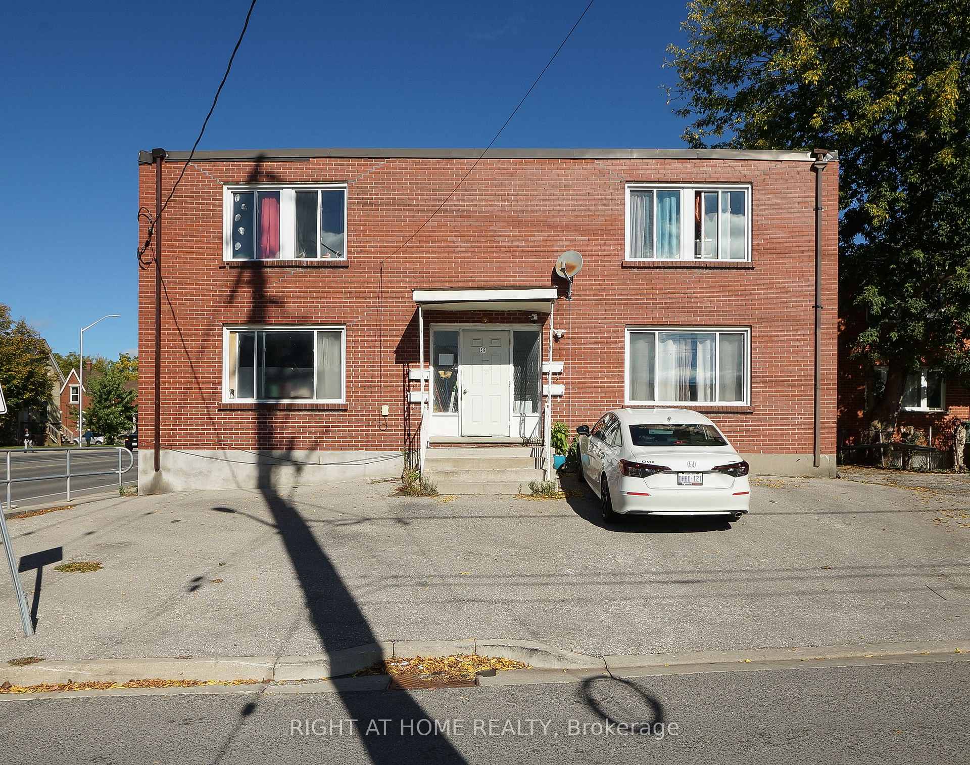 Photo of 59 Saunby Street N