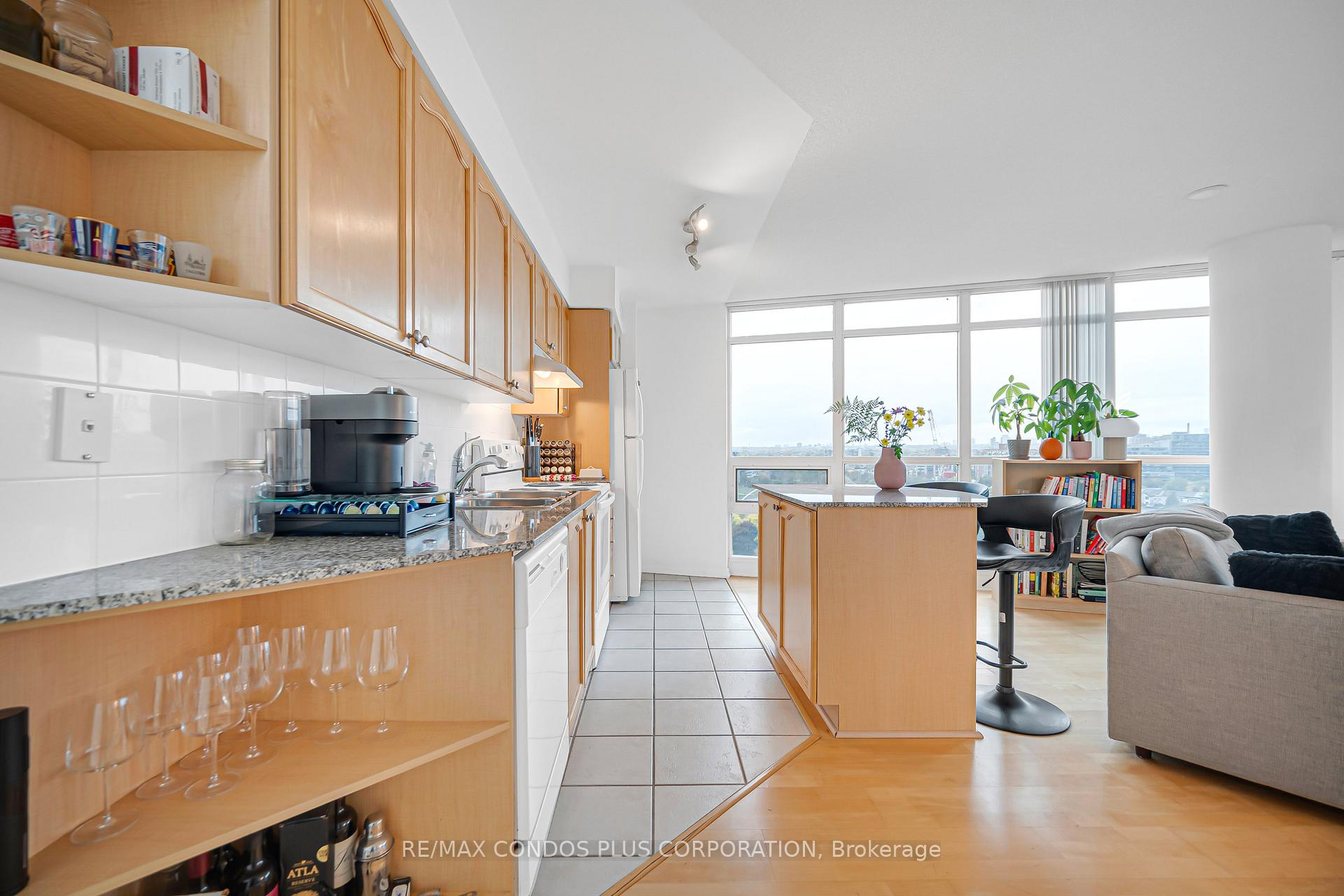 Photo 10 of Unit 1609, 231 Fort York Boulevard, Toronto, Niagara — HOMEH
