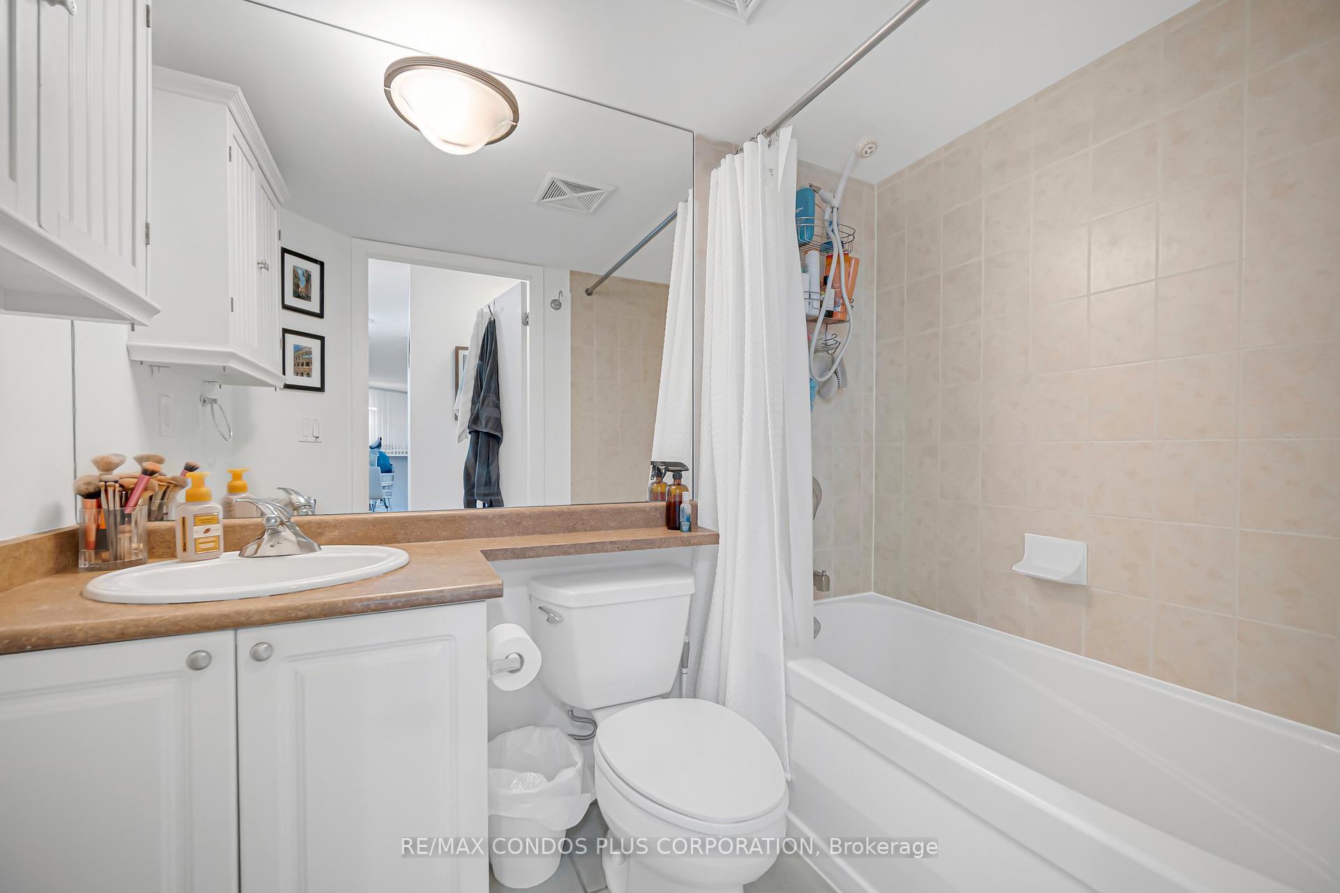 Photo 18 of Unit 1609, 231 Fort York Boulevard, Toronto, Niagara — HOMEH