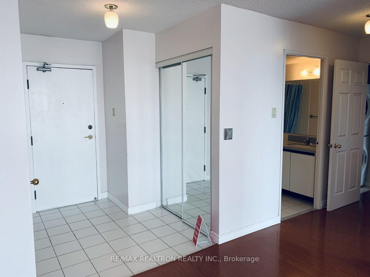 Photo 2 of Unit 714, 7805 Bayview Avenue, Markham, Aileen-Willowbrook — HOMEH