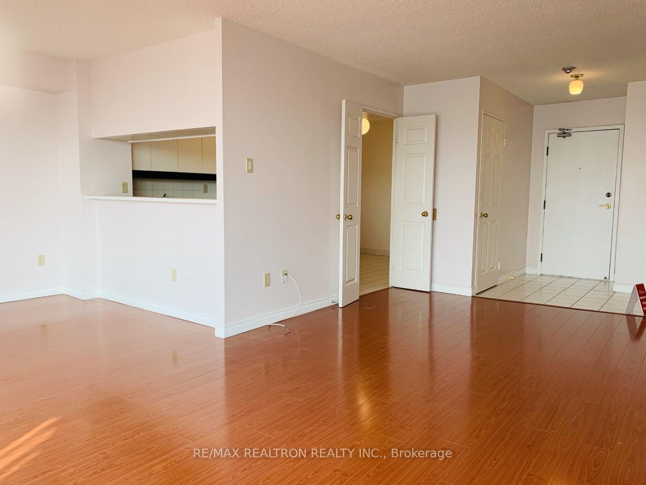Photo 3 of Unit 714, 7805 Bayview Avenue, Markham, Aileen-Willowbrook — HOMEH